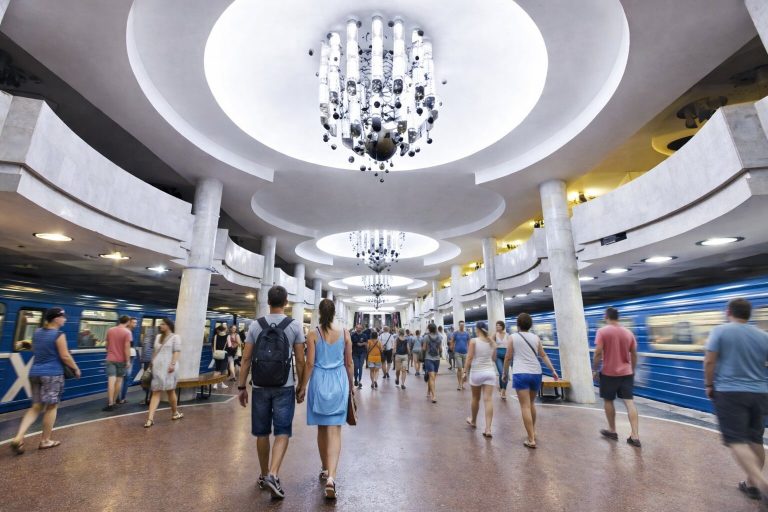 Розклад метро Харків: години пік, інтервали та особливості роботи